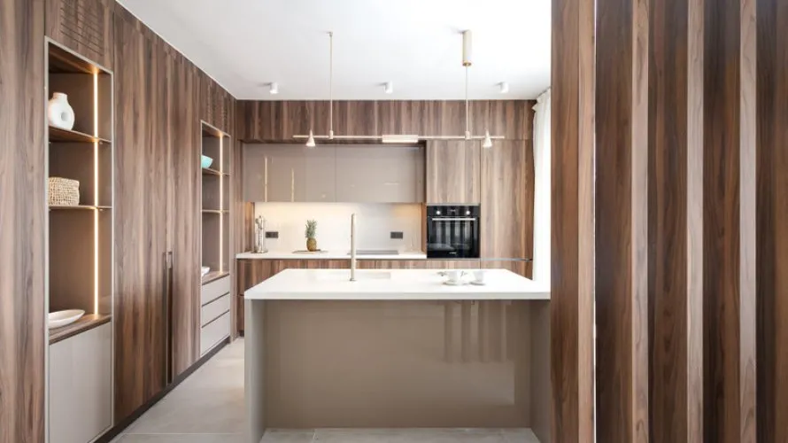 Apartamento de 3 dormitorios en Benahavís, Spain No. 566