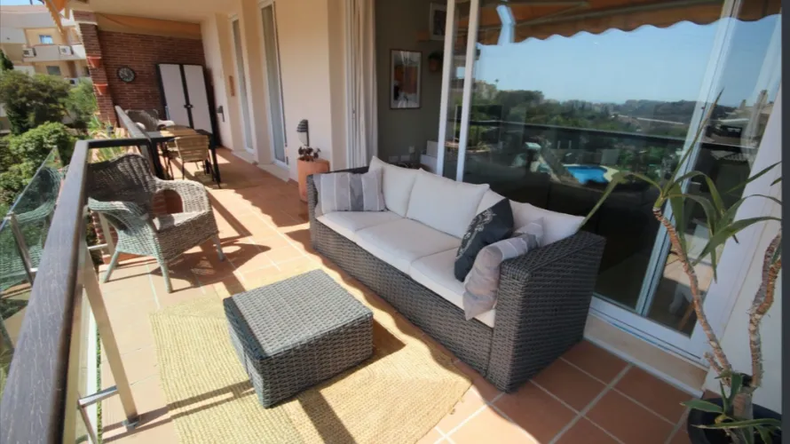 Apartamento de 2 dormitorios en Mijas Costa, Spain No. 748 № 25