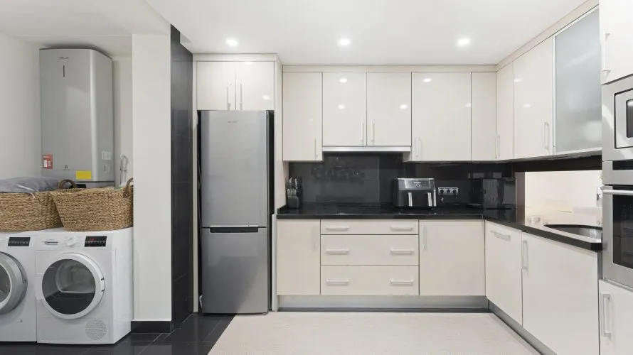 Dúplex de 3 dormitorios en Estepona, Spain No. 644 № 7