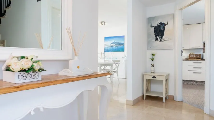 Dúplex de 3 dormitorios en Estepona, Spain No. 347 № 10