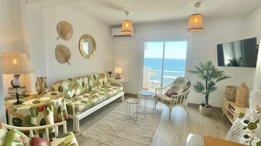 Apartamento de 2 dormitorios en Mijas Costa, Spain No. 568 № 11