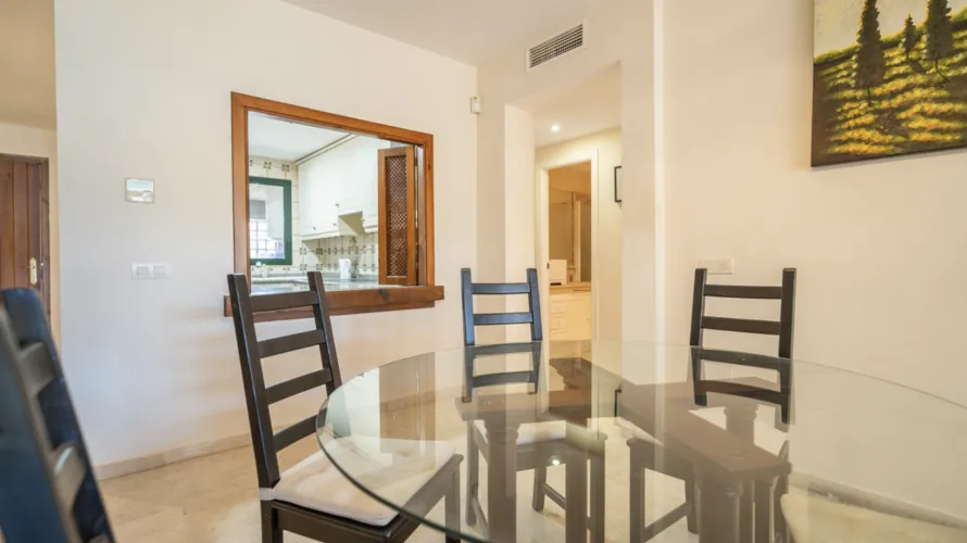 Apartamento de 2 dormitorios en Estepona, Spain No. 451 № 10