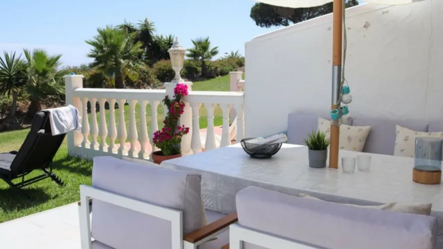 Apartamento de 2 dormitorios en Mijas Costa, Spain No. 402