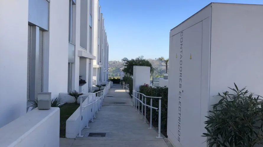 Apartamento de 2 dormitorios en Cancelada, Spain No. 683 № 1