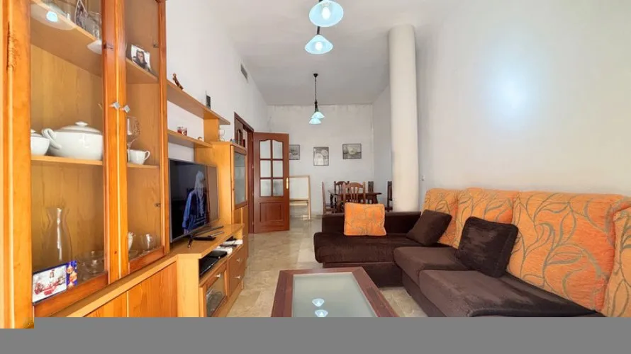 Apartamento de 3 dormitorios en Marbella, Spain No. 577 № 18