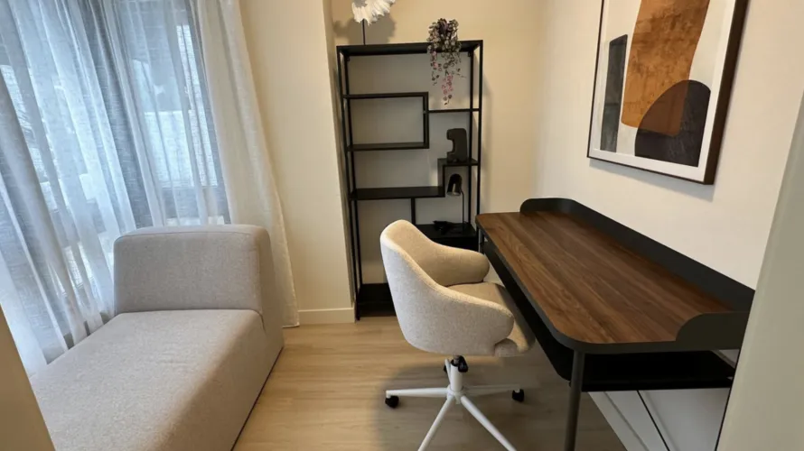 Apartamento de 3 dormitorios en Marbella, Spain No. 537 № 4