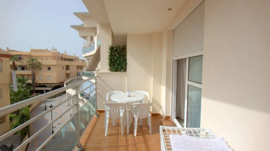 Apartamento de 2 dormitorios en Manilva, Spain No. 443 № 10