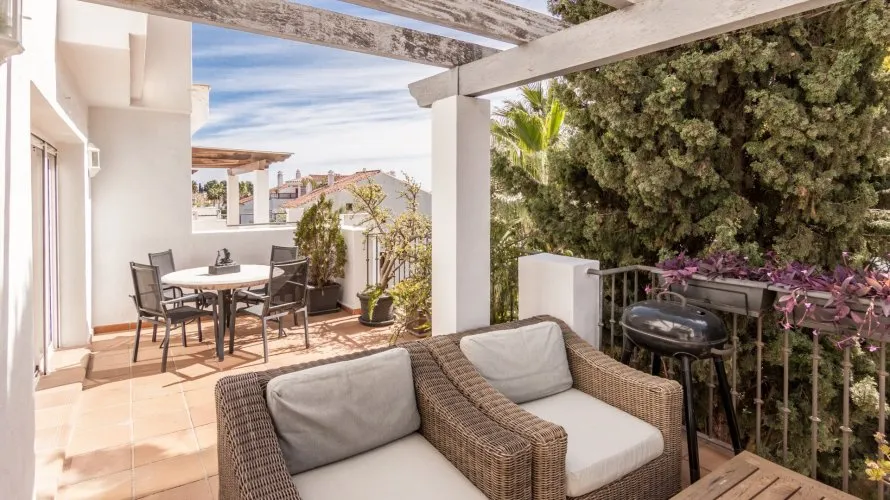 Apartamento de 3 dormitorios en Marbella, Spain No. 232 № 8