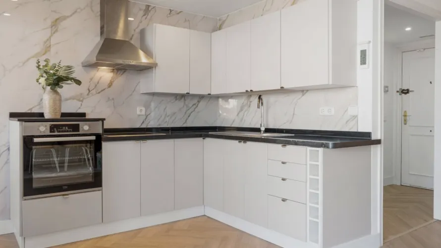 Dúplex de 2 dormitorios en Marbella, Spain No. 691 № 11