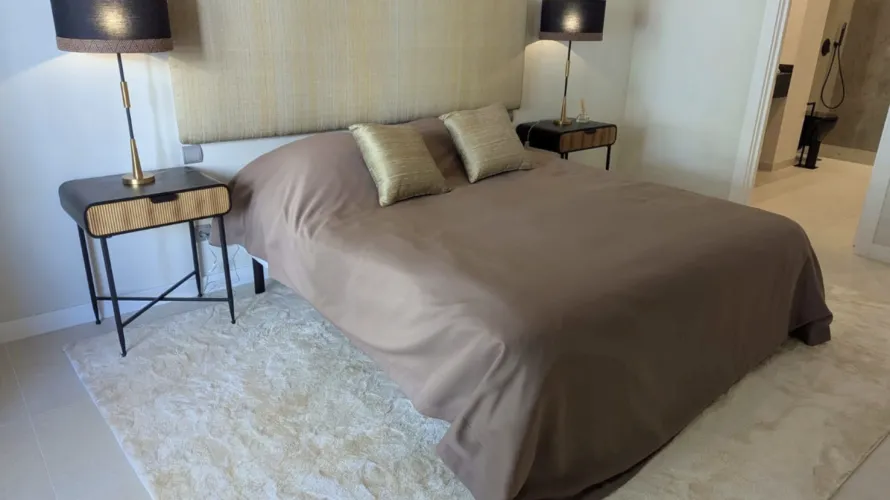 Apartamento de 3 dormitorios en Marbella, Spain No. 581 № 3