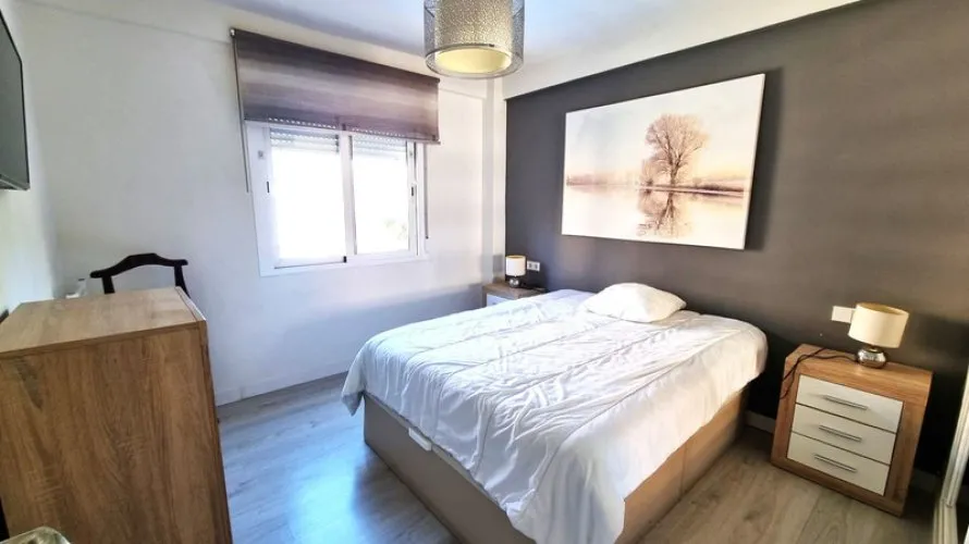 Apartamento de 3 dormitorios en Marbella, Spain No. 590 № 2