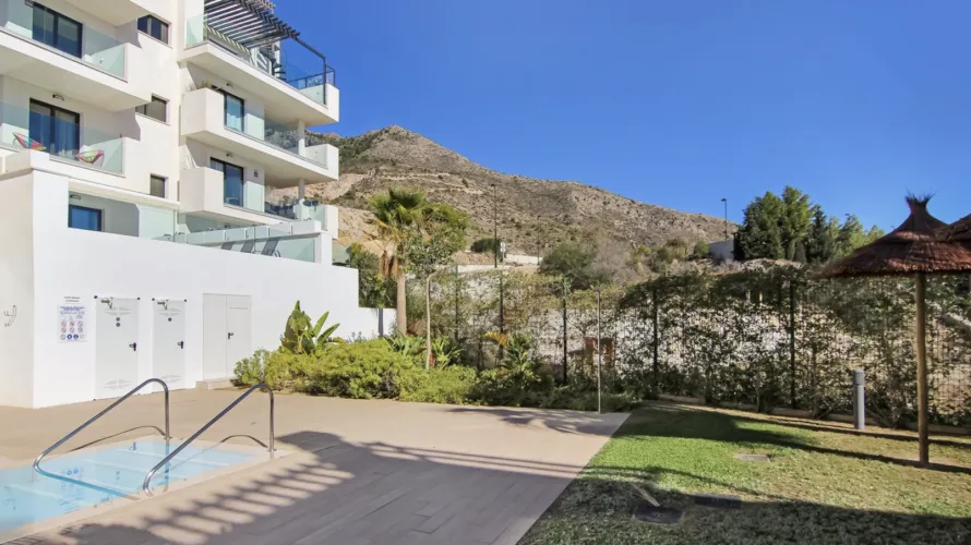 Apartamento de 3 dormitorios en Benalmádena, Spain No. 531 № 6