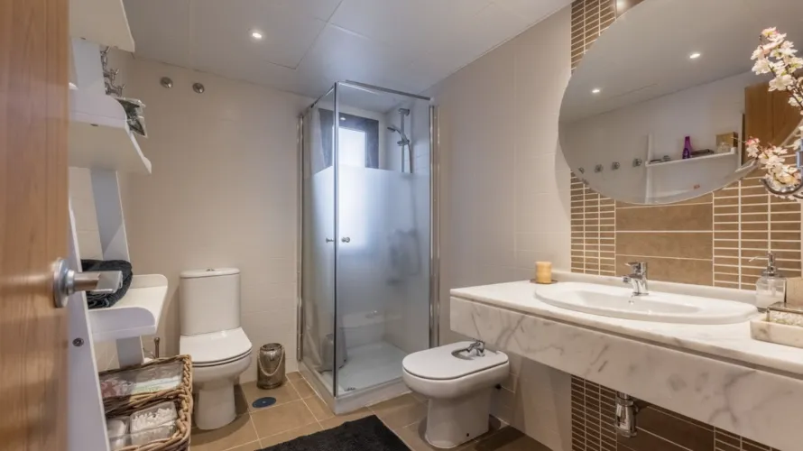 Apartamento de 2 dormitorios en Estepona, Spain No. 466 № 5