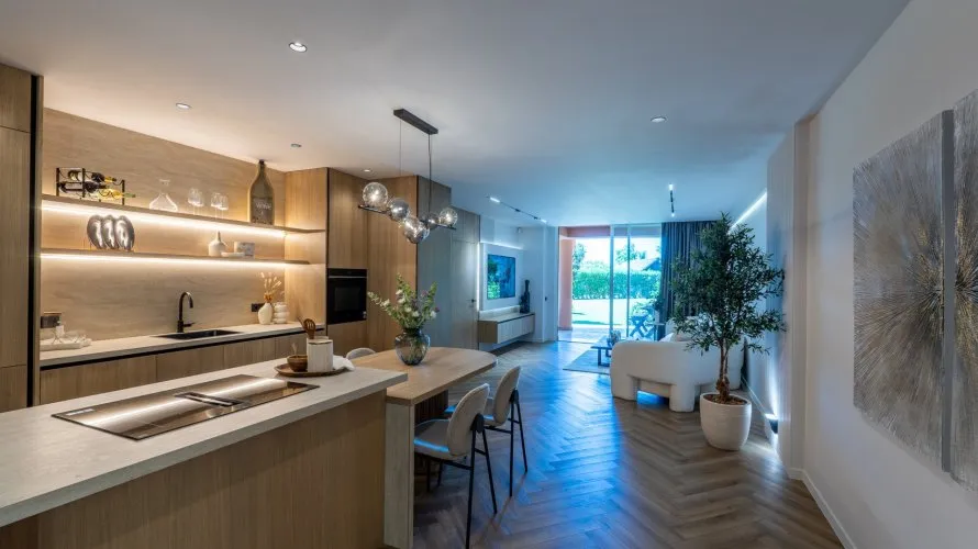 Apartamento de 3 dormitorios en Nueva Andalucía, Spain No. 770 № 6