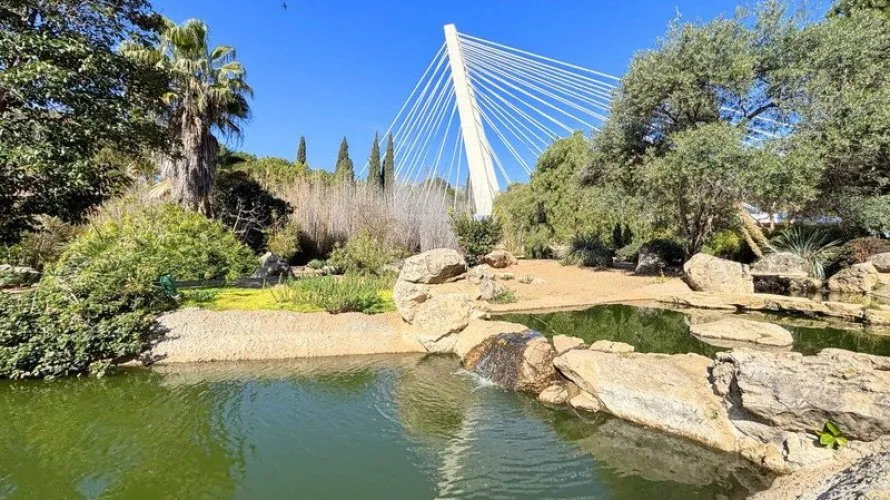 Apartamento de 3 dormitorios en Marbella, Spain No. 577 № 1