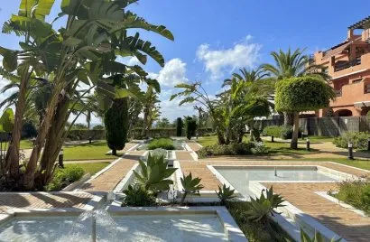 Apartamento de 2 dormitorios en Estepona, Spain No. 282
