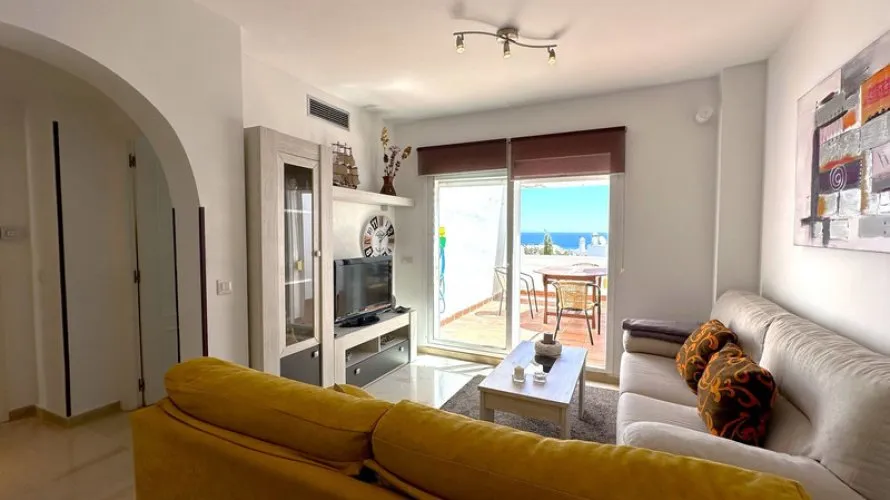 Apartamento de 2 dormitorios en Casares, Spain No. 573 № 25