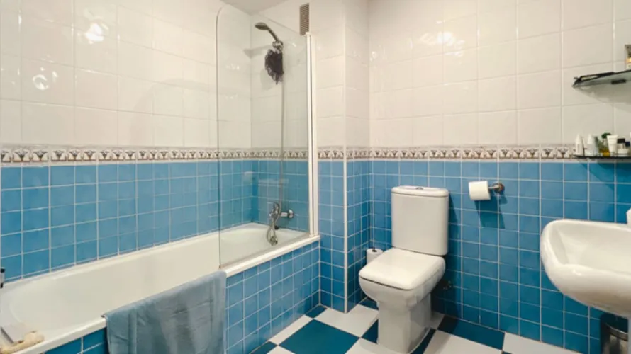 Apartamento de 2 dormitorios en Marbella, Spain No. 804 № 3