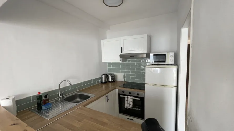 Apartamento de 2 dormitorios en Estepona, Spain No. 492 № 6