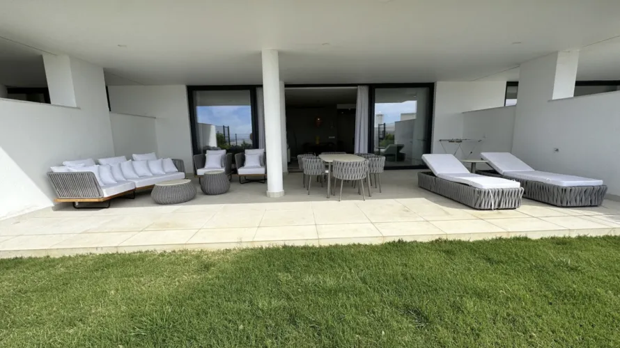 Apartamento de 2 dormitorios en Benalmádena, Spain No. 768 № 2