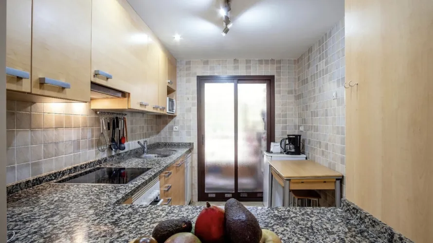 Apartamento de 2 dormitorios en Estepona, Spain No. 610 № 10