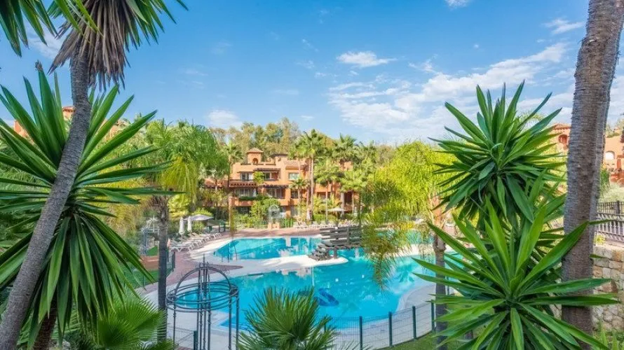 Apartamento de 3 dormitorios en Nueva Andalucía, Spain No. 361 № 27