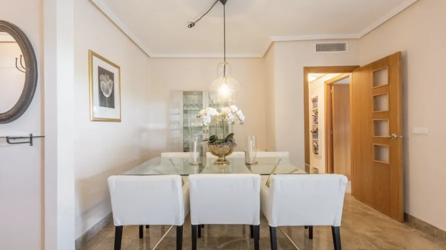 Apartamento de 2 dormitorios en Estepona, Spain No. 466 № 11