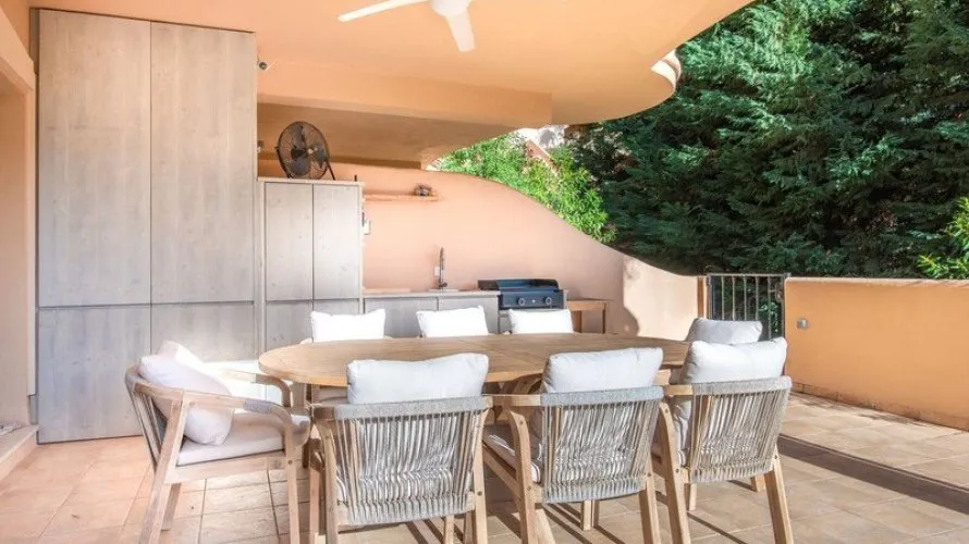 Apartamento de 3 dormitorios en Nueva Andalucía, Spain No. 301 № 11