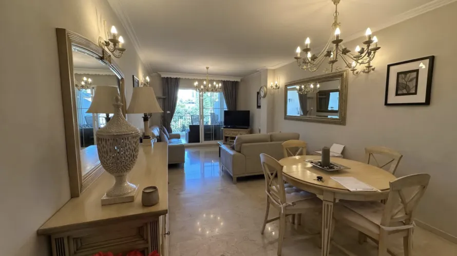 Apartamento de 2 dormitorios en Mijas Costa, Spain No. 666 № 2