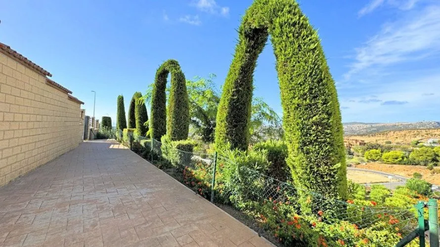 Apartamento de 2 dormitorios en Casares, Spain No. 583 № 1