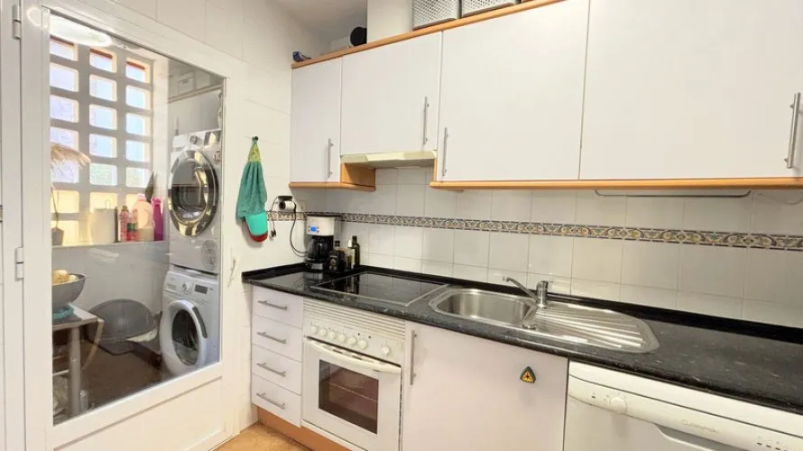 Apartamento de 2 dormitorios en Casares, Spain No. 572 № 7