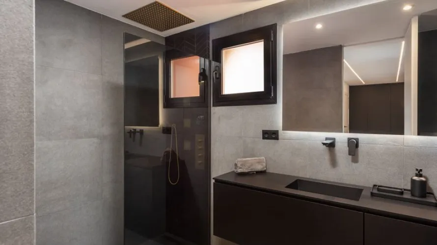 Apartamento de 3 dormitorios en Marbella, Spain No. 268 № 3