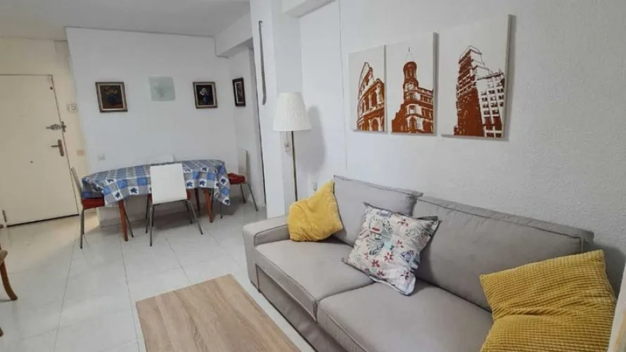 Apartamento de 2 dormitorios en Fuengirola, Spain No. 455 № 23