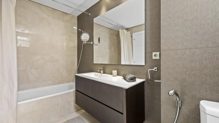 Apartamento de 3 dormitorios en Benahavís, Spain No. 766 № 4