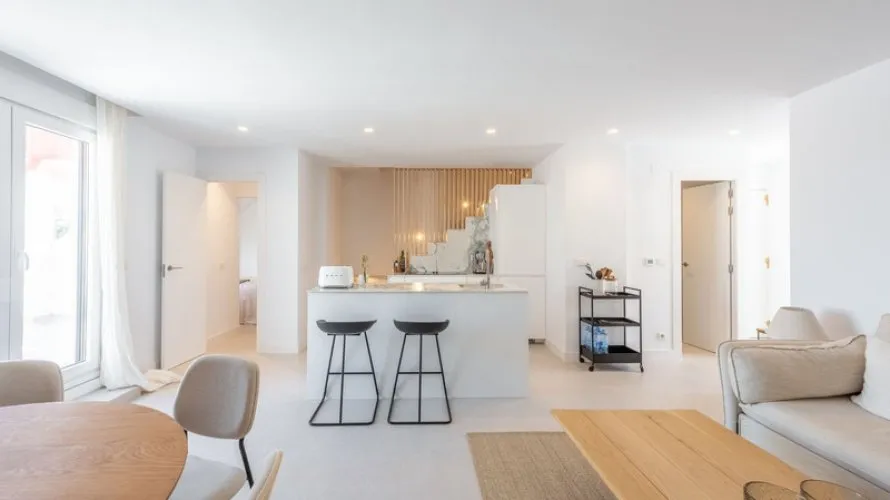 Dúplex de 3 dormitorios en Nueva Andalucía, Spain No. 462 № 3