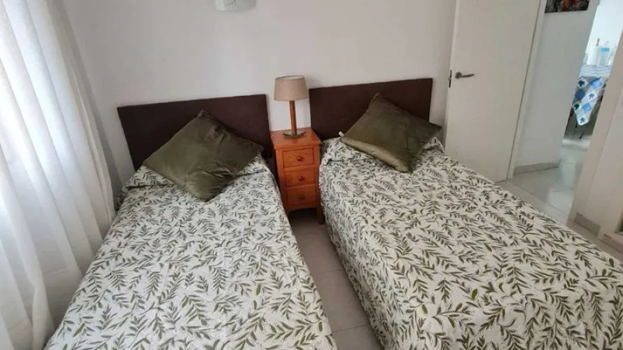 Apartamento de 2 dormitorios en Fuengirola, Spain No. 455 № 4