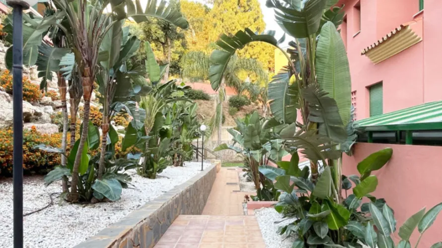 Apartamento de 2 dormitorios en Fuengirola, Spain No. 685 № 4