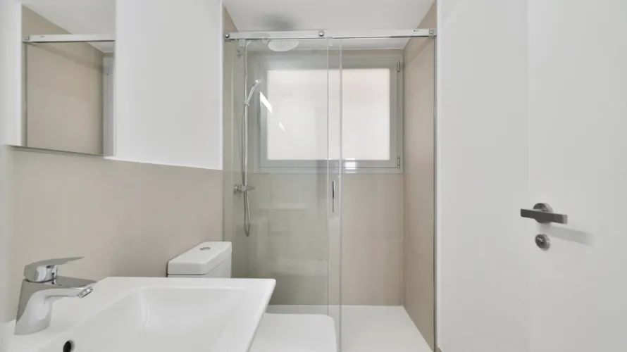 Apartamento de 3 dormitorios en Benalmádena, Spain No. 714 № 20