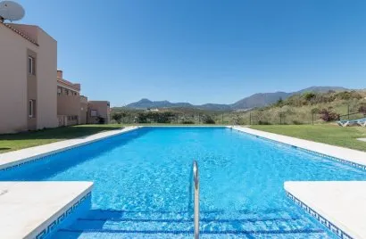 Ático de 3 dormitorios en Casares, Spain No. 423