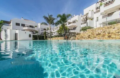 Apartamento de 2 dormitorios en Estepona, Spain No. 665