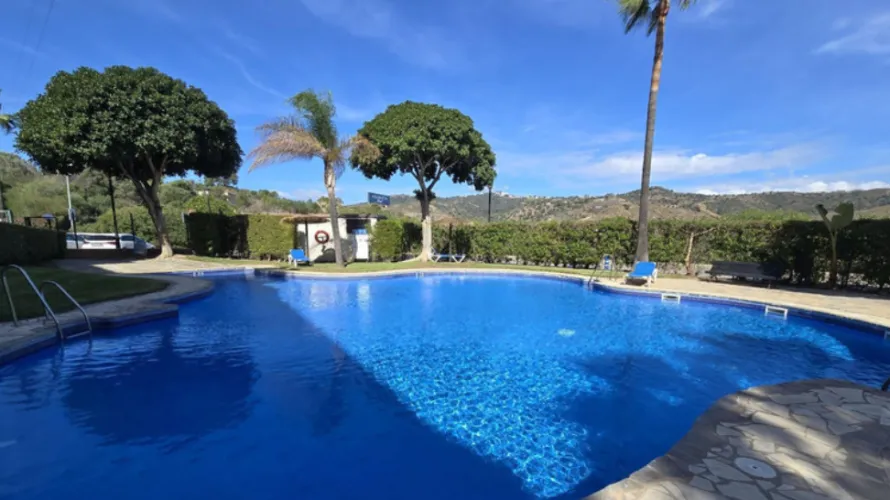 Apartamento de 2 dormitorios en Marbella, Spain No. 727 № 22