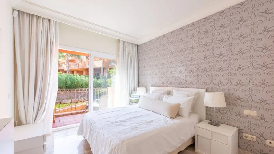 Apartamento de 3 dormitorios en Nueva Andalucía, Spain No. 361 № 13