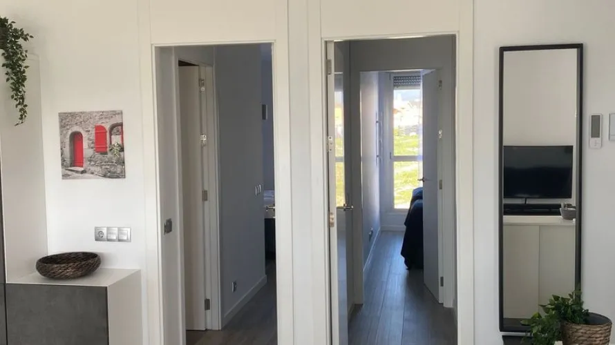 Apartamento de 2 dormitorios en Estepona, Spain No. 446 № 6