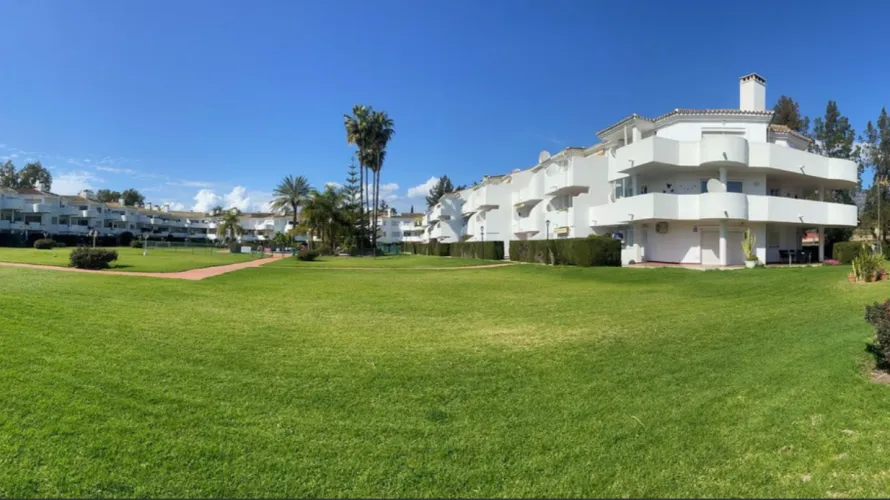 Apartamento de 2 dormitorios en Mijas Costa, Spain No. 755 № 1