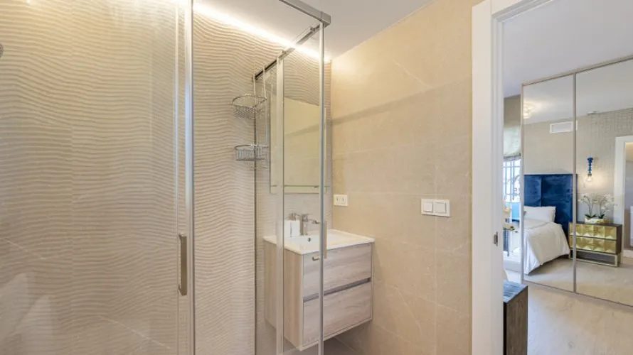 Apartamento de 3 dormitorios en Nueva Andalucía, Spain No. 349 № 23