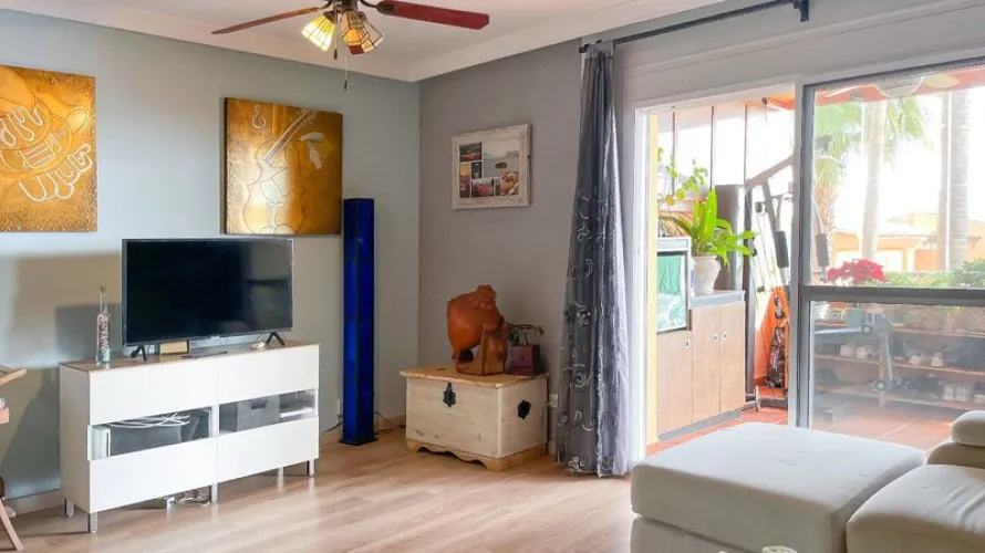 Apartamento de 3 dormitorios en Estepona, Spain No. 283 № 3