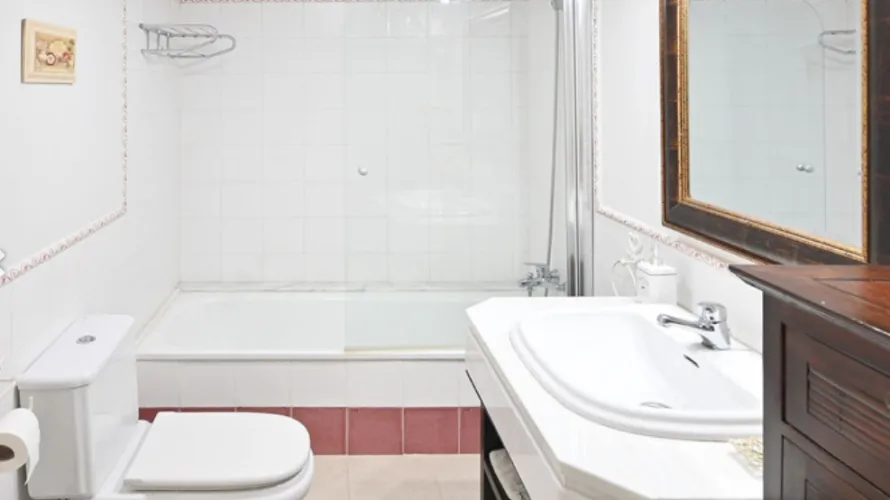 Apartamento de 2 dormitorios en Cortes (San Pedro De Alcantara), Spain No. 789 № 15