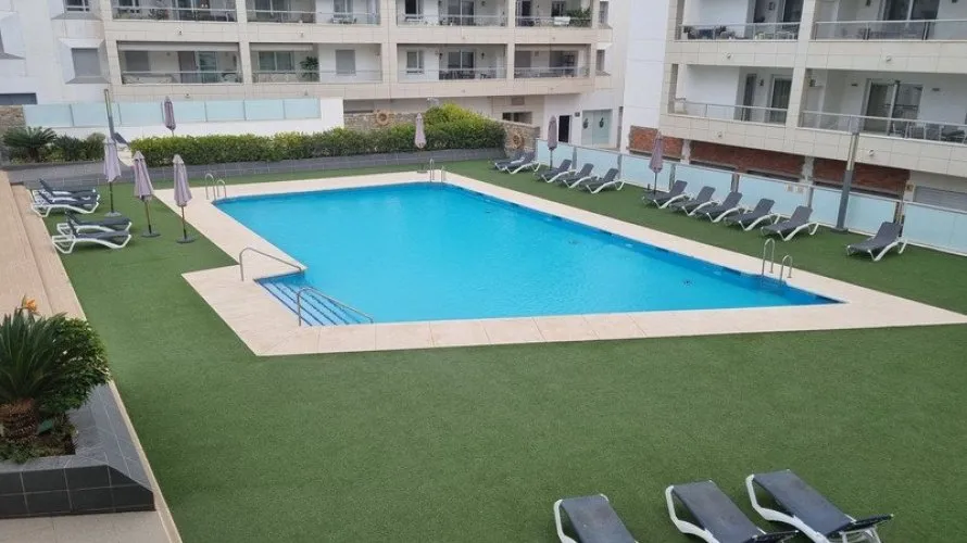 Apartamento de 3 dormitorios en Cortes (San Pedro De Alcantara), Spain No. 261