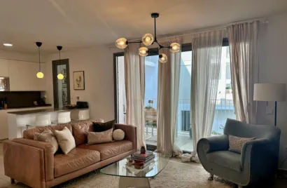 Apartamento de 3 dormitorios en Cortes (San Pedro De Alcantara), Spain No. 791