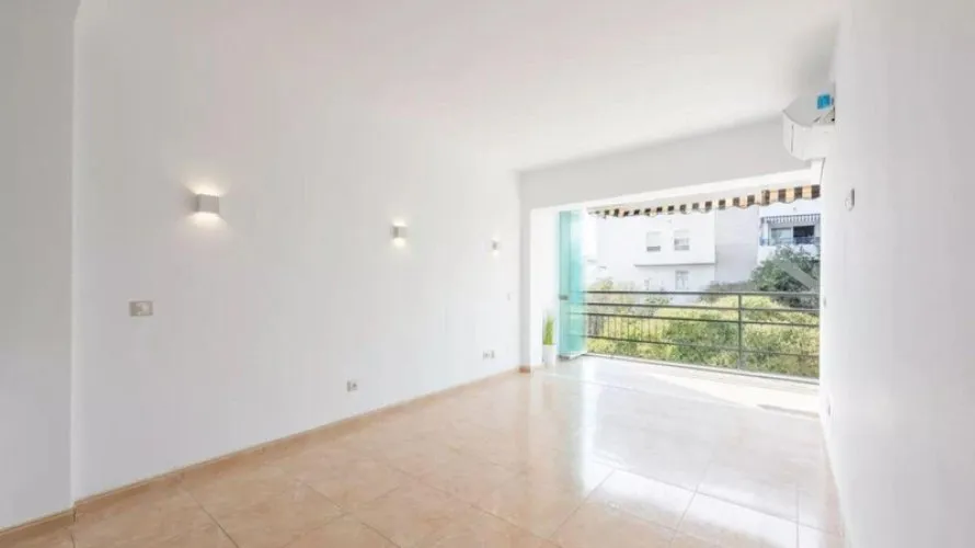 Apartamento de 2 dormitorios en Marbella, Spain No. 596 № 14